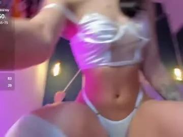 Check-out your craziest wishes with our pick of gaming cams models, featuring big knockers, round tails and tight twats.