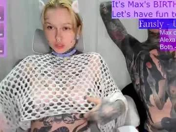Check-out your craziest wishes with our pick of gaming cams models, featuring big knockers, round tails and tight twats.