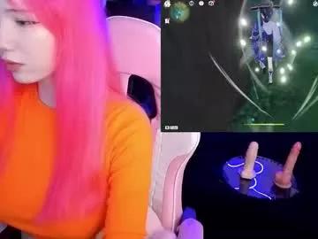 Check-out your craziest wishes with our pick of gaming cams models, featuring big knockers, round tails and tight twats.