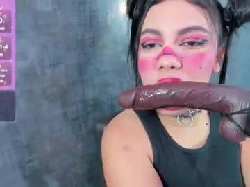 Check-out your craziest wishes with our pick of gaming cams models, featuring big knockers, round tails and tight twats.