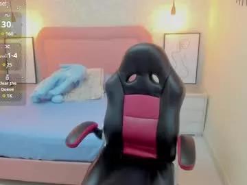 Check-out your craziest wishes with our pick of gaming cams models, featuring big knockers, round tails and tight twats.