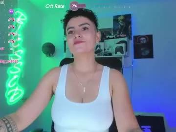 Check-out your craziest wishes with our pick of gaming cams models, featuring big knockers, round tails and tight twats.