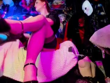 Check-out your craziest wishes with our pick of gaming cams models, featuring big knockers, round tails and tight twats.