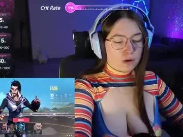Check-out your craziest wishes with our pick of gaming cams models, featuring big knockers, round tails and tight twats.