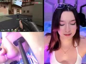 Check-out your craziest wishes with our pick of gaming cams models, featuring big knockers, round tails and tight twats.