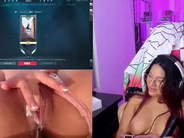 Check-out your craziest wishes with our pick of gaming cams models, featuring big knockers, round tails and tight twats.
