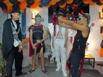 Check-out your craziest wishes with our pick of gaming cams models, featuring big knockers, round tails and tight twats.