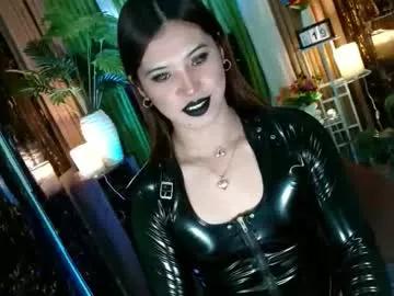 queen_kendalx19 from Chaturbate is Freechat