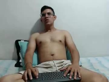 R_navarr0 webcams show profile image 