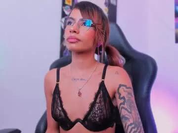 Check-out your craziest wishes with our pick of gaming cams models, featuring big knockers, round tails and tight twats.