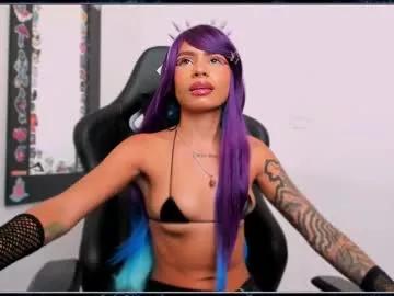 Check-out your craziest wishes with our pick of gaming cams models, featuring big knockers, round tails and tight twats.
