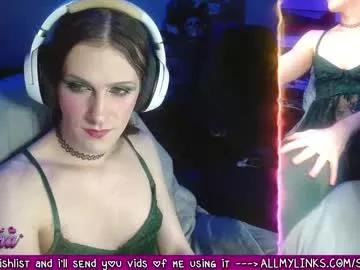 Check-out your craziest wishes with our pick of gaming cams models, featuring big knockers, round tails and tight twats.