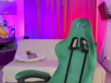 Check-out your craziest wishes with our pick of gaming cams models, featuring big knockers, round tails and tight twats.