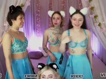 Check-out your craziest wishes with our pick of gaming cams models, featuring big knockers, round tails and tight twats.