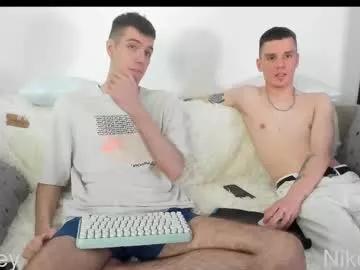 sweet_j_friendss from Chaturbate is Freechat