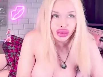 Check-out your craziest wishes with our pick of gaming cams models, featuring big knockers, round tails and tight twats.