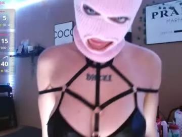 Check-out your craziest wishes with our pick of gaming cams models, featuring big knockers, round tails and tight twats.