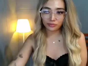 trexie_fucks15 from Chaturbate is Freechat