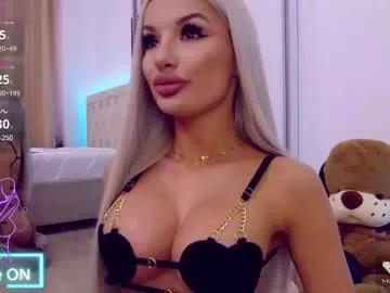 Check-out your craziest wishes with our pick of gaming cams models, featuring big knockers, round tails and tight twats.