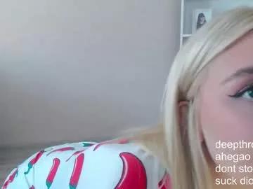 Check-out your craziest wishes with our pick of gaming cams models, featuring big knockers, round tails and tight twats.