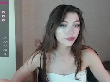 Vikkimilk7 webcams show profile image 