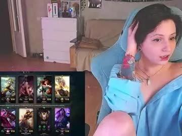 Check-out your craziest wishes with our pick of gaming cams models, featuring big knockers, round tails and tight twats.