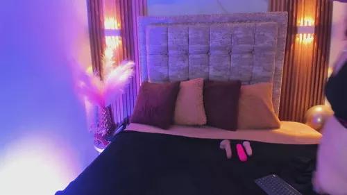 Check-out your craziest wishes with our pick of gaming cams models, featuring big knockers, round tails and tight twats.