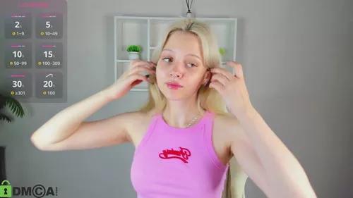 Photos of allicecox from Cherry is Freechat
