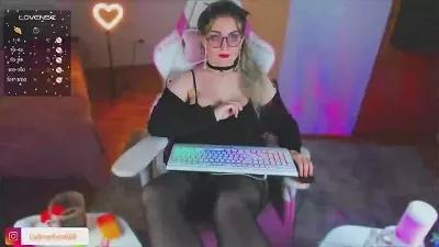 Check-out your craziest wishes with our pick of gaming cams models, featuring big knockers, round tails and tight twats.
