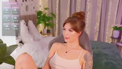 Check-out your craziest wishes with our pick of gaming cams models, featuring big knockers, round tails and tight twats.