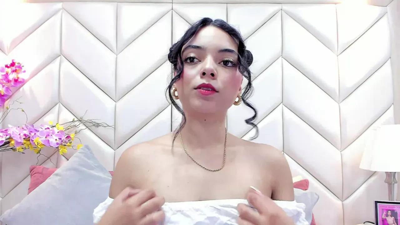Check-out your craziest wishes with our pick of gaming cams models, featuring big knockers, round tails and tight twats.