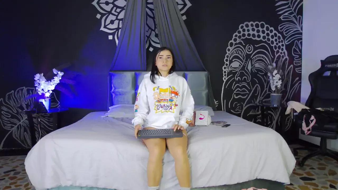 Photos of ariimoon from Cherry is Freechat