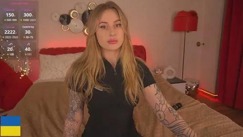 Check-out your craziest wishes with our pick of gaming cams models, featuring big knockers, round tails and tight twats.