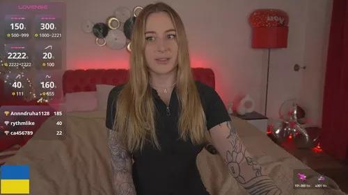 Check-out your craziest wishes with our pick of gaming cams models, featuring big knockers, round tails and tight twats.