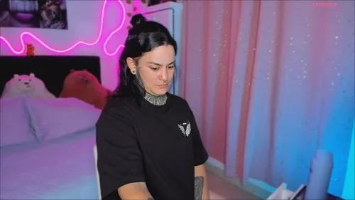 callmelaura from Cherry is Freechat