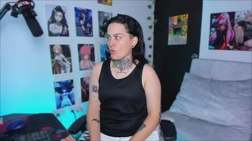 callmelaura from Cherry is Freechat
