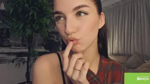 Check-out your craziest wishes with our pick of gaming cams models, featuring big knockers, round tails and tight twats.