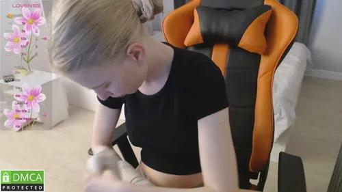 Check-out your craziest wishes with our pick of gaming cams models, featuring big knockers, round tails and tight twats.