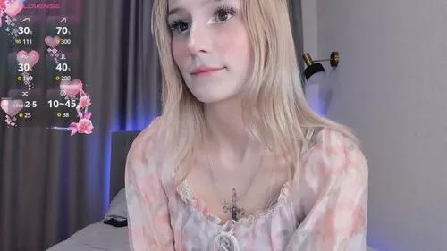 Photos of cuteellis from Cherry is Freechat