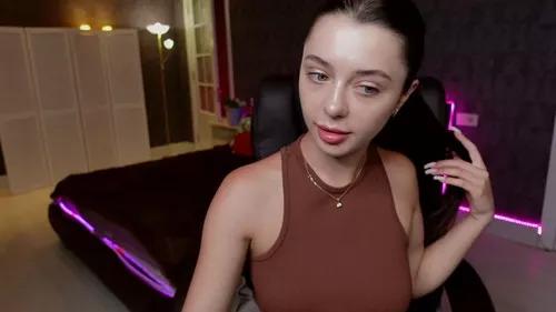 dinacandy from Cherry is Freechat