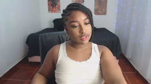 Photos of emiilynaho from Cherry is Freechat