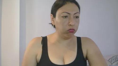 erikarika from Cherry is Freechat