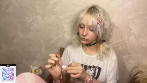 Photos of greenwoow from Cherry is Freechat