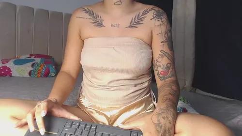 Photos of halleycloud from Cherry is Freechat