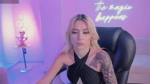 Check-out your craziest wishes with our pick of gaming cams models, featuring big knockers, round tails and tight twats.