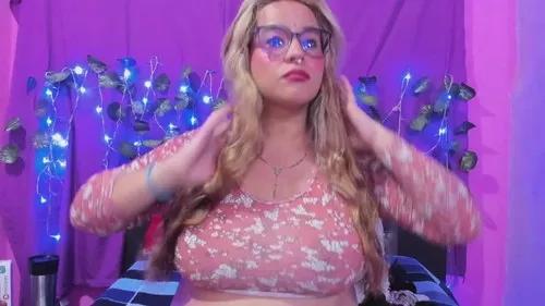 Check-out your craziest wishes with our pick of gaming cams models, featuring big knockers, round tails and tight twats.