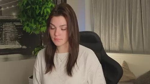 hillywilson from Cherry is Freechat