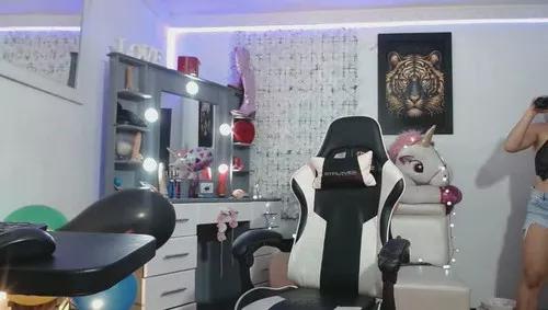 Check-out your craziest wishes with our pick of gaming cams models, featuring big knockers, round tails and tight twats.
