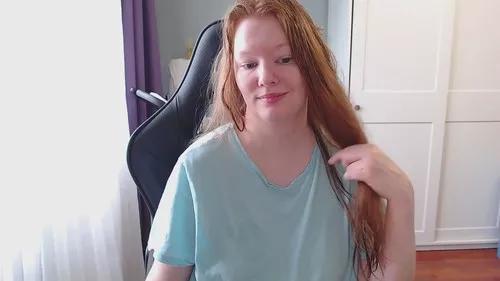 Photos of ladyinari from Cherry is Freechat