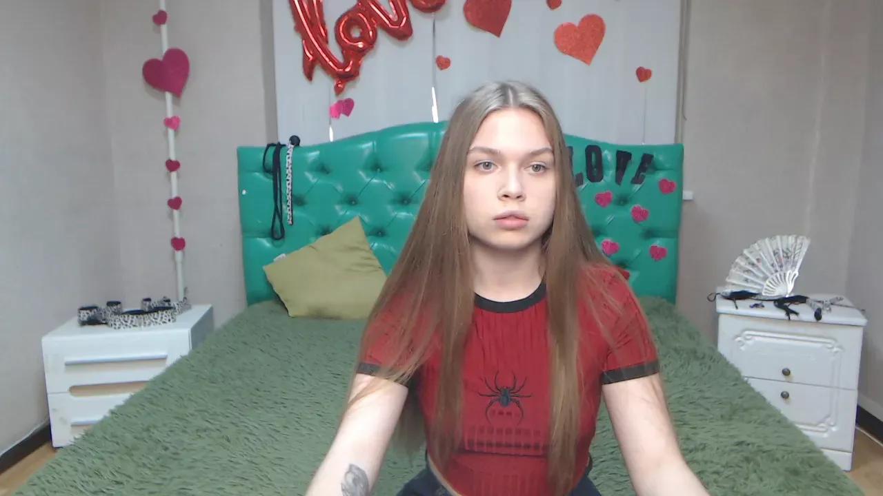 Check-out your craziest wishes with our pick of gaming cams models, featuring big knockers, round tails and tight twats.